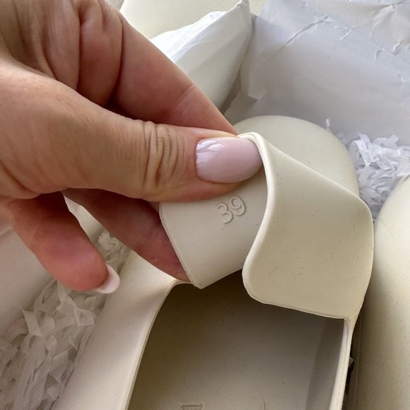 NEW BOTTEGA VENETA PUDDLE SANDALS SLINGBACK RUBBER Sea Salt Beige White 39 US 9 - Picture 6 of 9